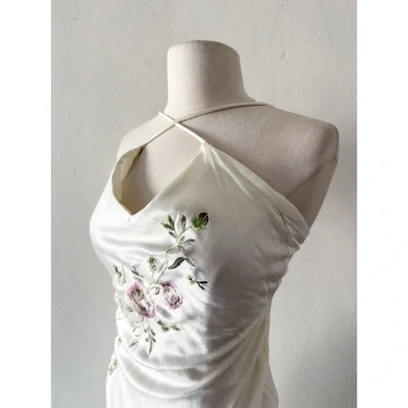 Vintage 90s Dave & Johnny White Satin Floral Embroidered Maxi Dress - Picture 4 of 9
